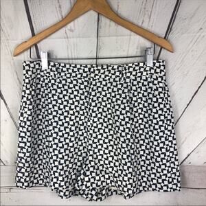 Tildon printed black and white shorts size 6